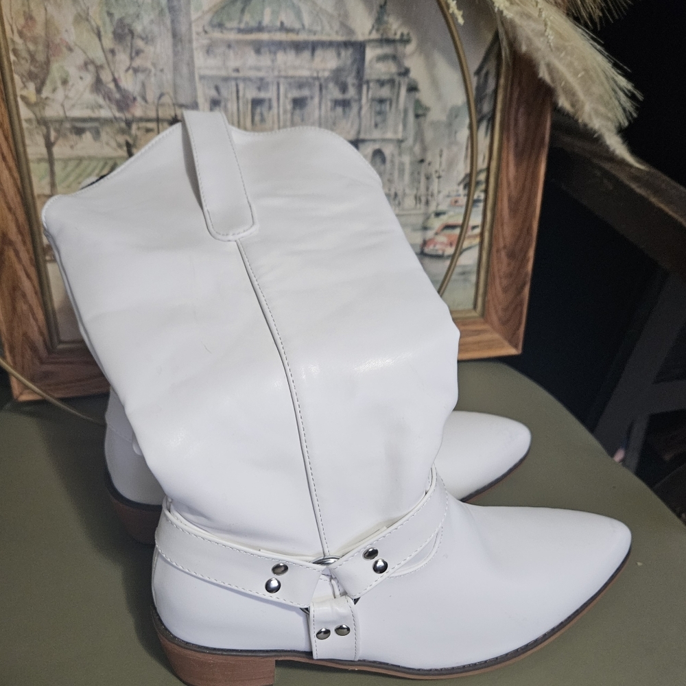 Women's white cowboy boots size 10